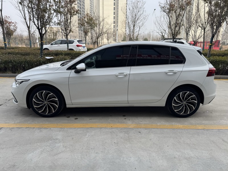 济宁24年大众高尔夫8