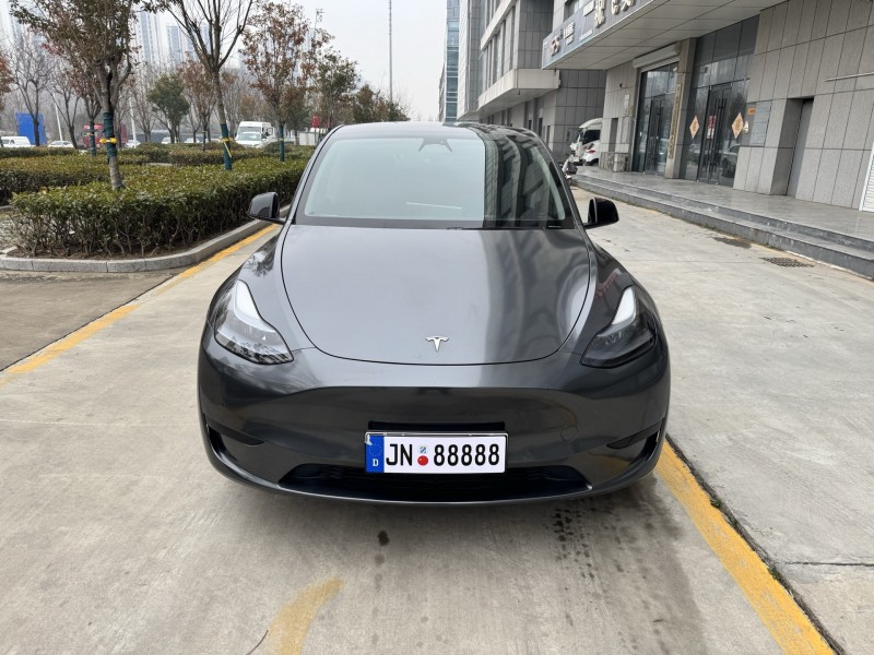 济宁23年特斯拉MODEL Y1