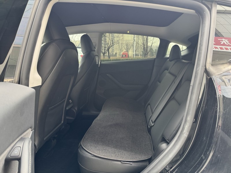 济宁23年特斯拉MODEL Y5