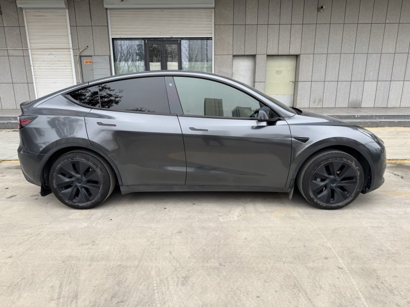 济宁23年特斯拉MODEL Y8