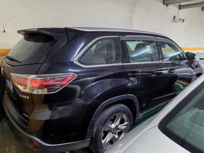 济宁18年丰田汉兰达4