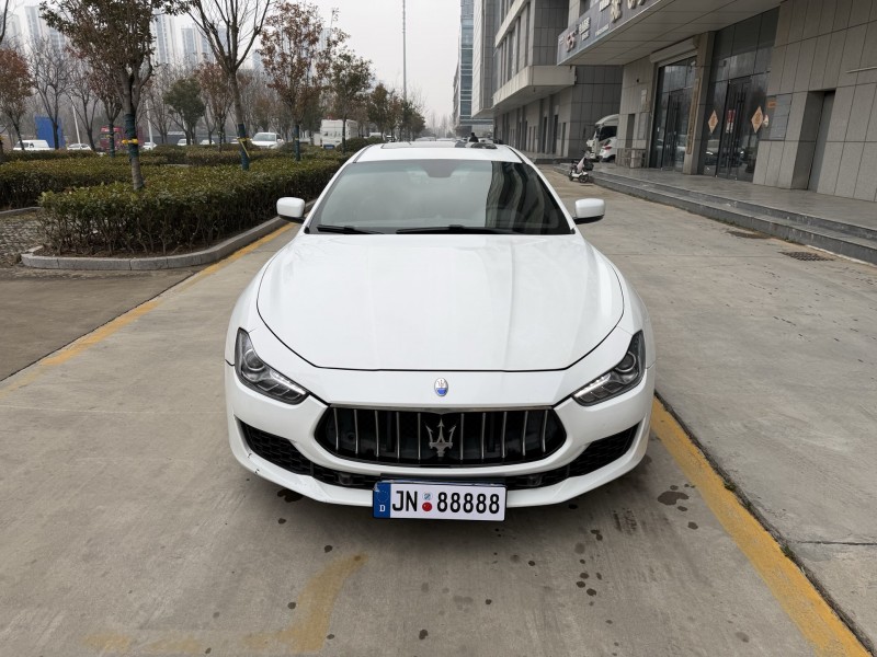 济宁15年玛莎拉蒂Ghibli1