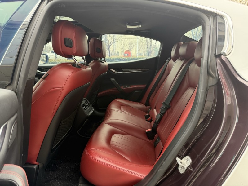 济宁15年玛莎拉蒂Ghibli6