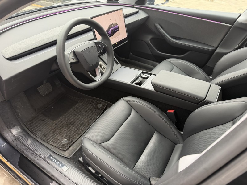 济宁25年特斯拉MODEL 34