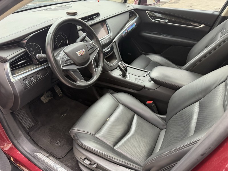 济宁18年凯迪拉克XT57