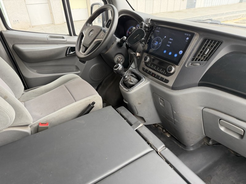 济宁18年福田图雅诺4