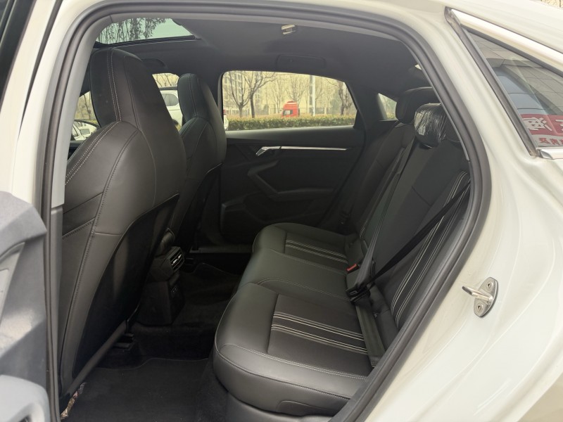 济宁24年奥迪A34