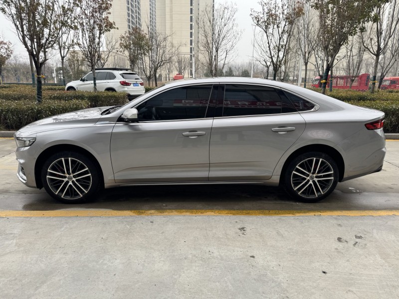 济宁22年吉利星瑞4