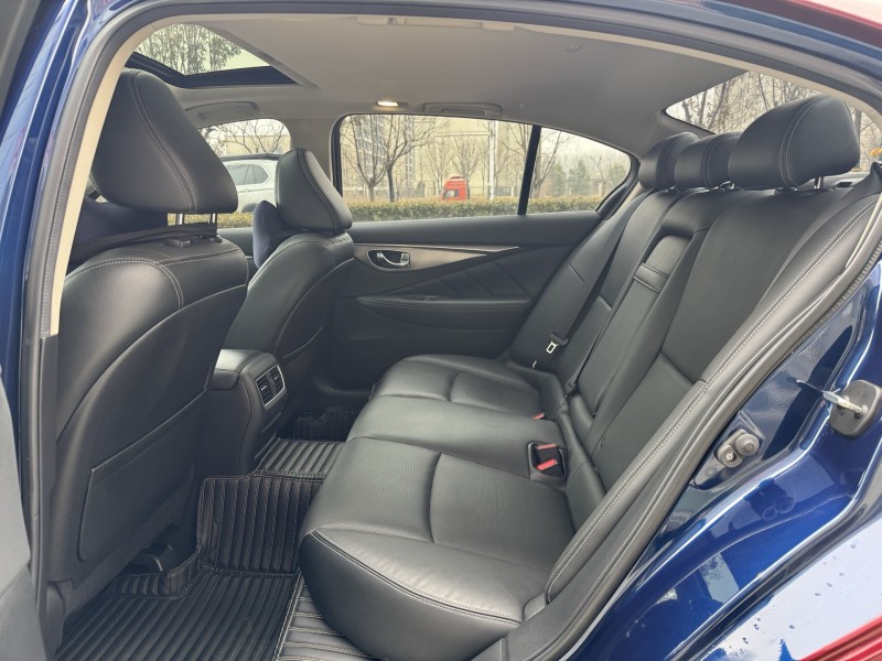 济宁20年英菲尼迪Q50L5