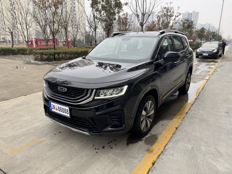 济宁22年吉利豪越2