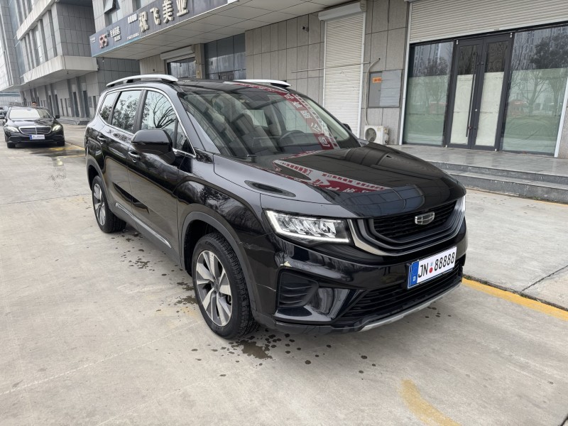 济宁22年吉利豪越3