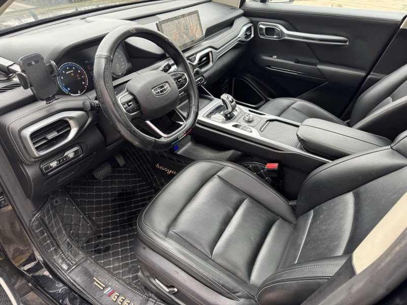 济宁22年吉利豪越4