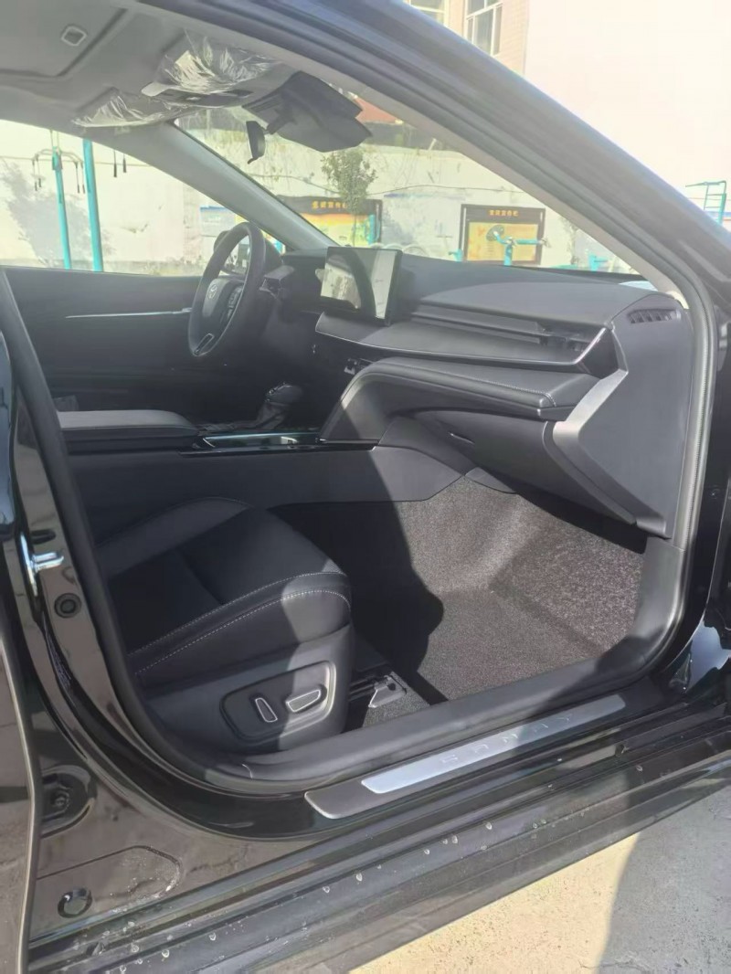 郑州25年丰田凯美瑞4