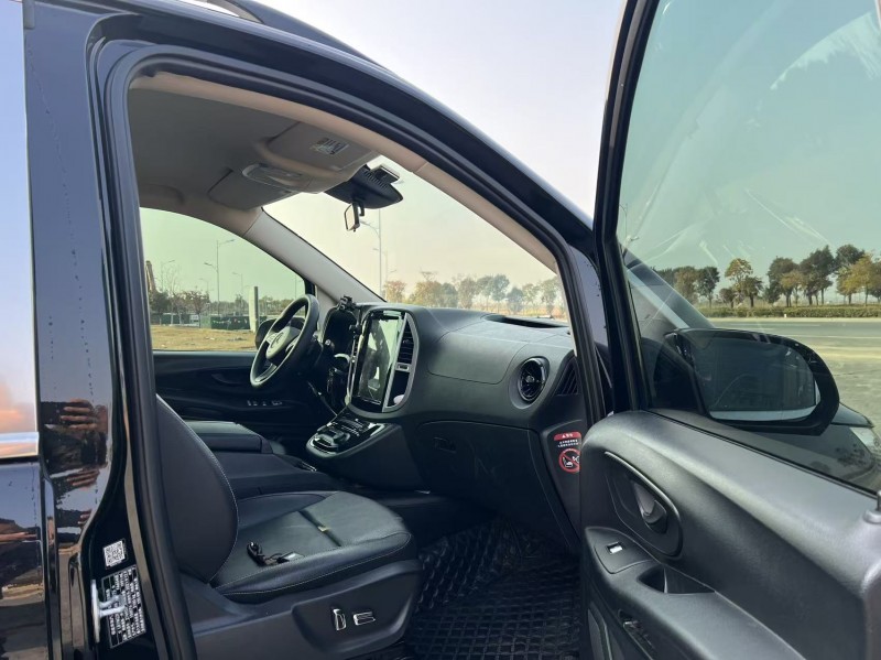 南通22年奔驰威霆6