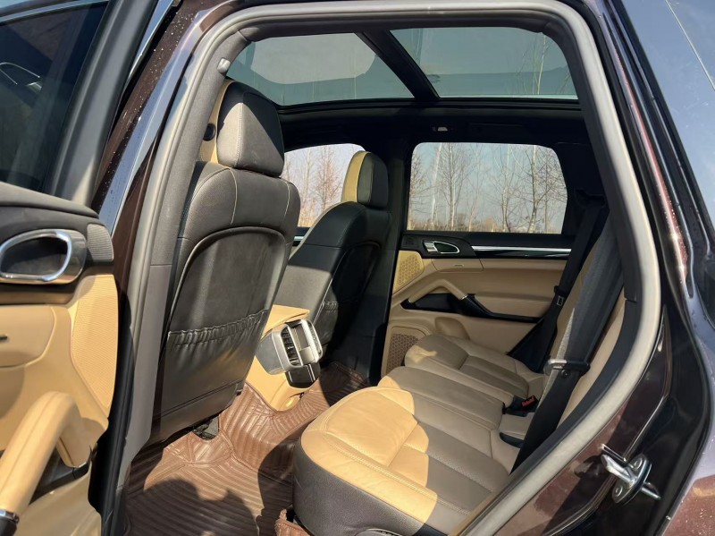 南通15年保时捷卡宴4