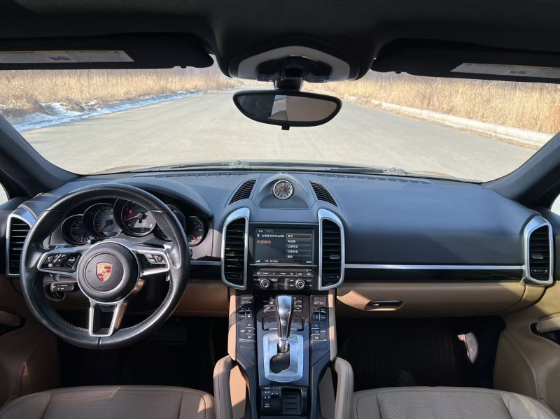 南通15年保时捷卡宴6