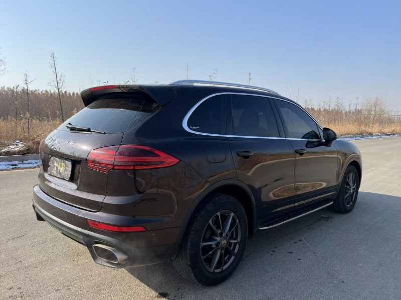 南通15年保时捷卡宴8