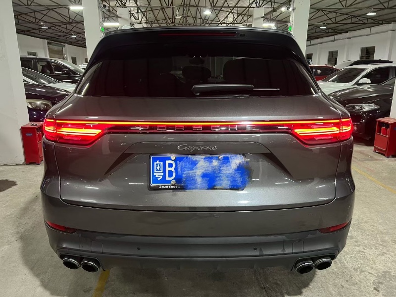 深圳19年保时捷卡宴8