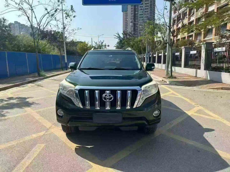 汕头17年丰田普拉多1