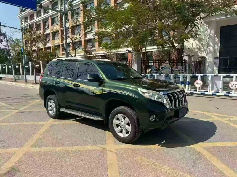 汕头17年丰田普拉多2