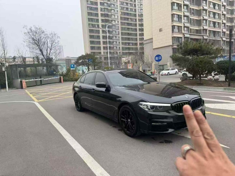 潍坊17年宝马5系3