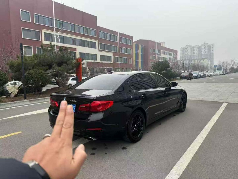 潍坊17年宝马5系8