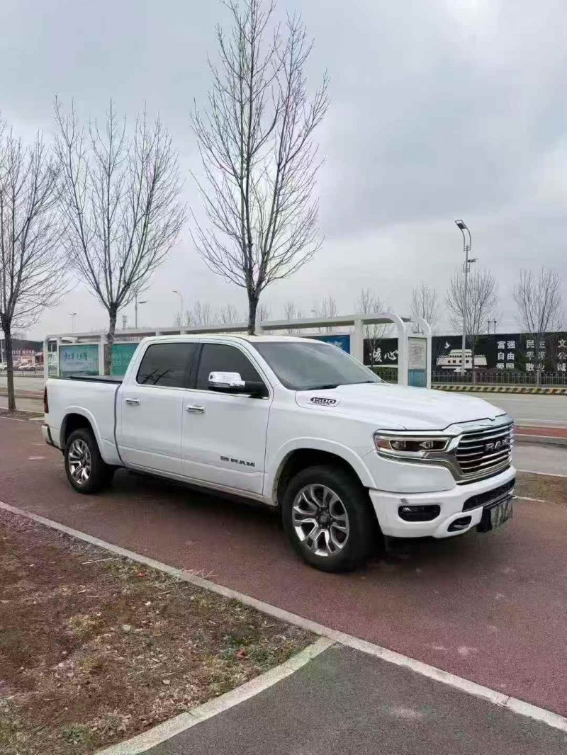 青岛24年道奇公羊3