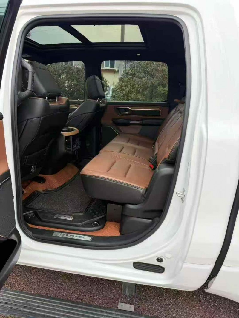 青岛24年道奇公羊4