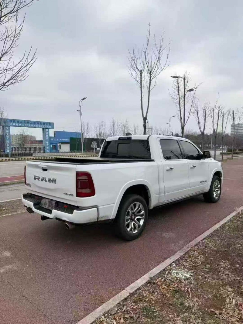 青岛24年道奇公羊7