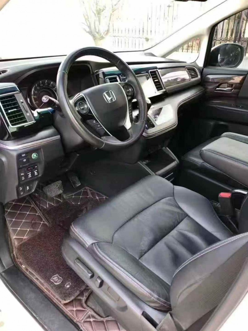 深圳16年本田艾力绅6