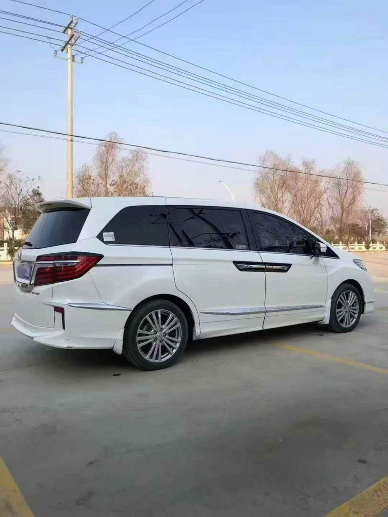 深圳16年本田艾力绅8