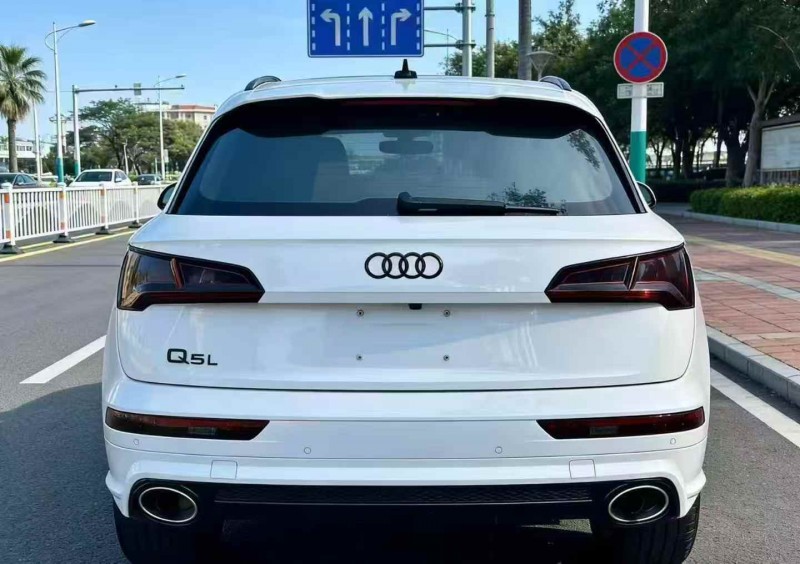 南平18年奥迪Q58