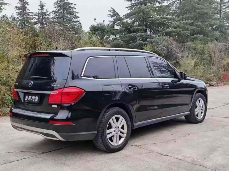济宁16年奔驰GL8