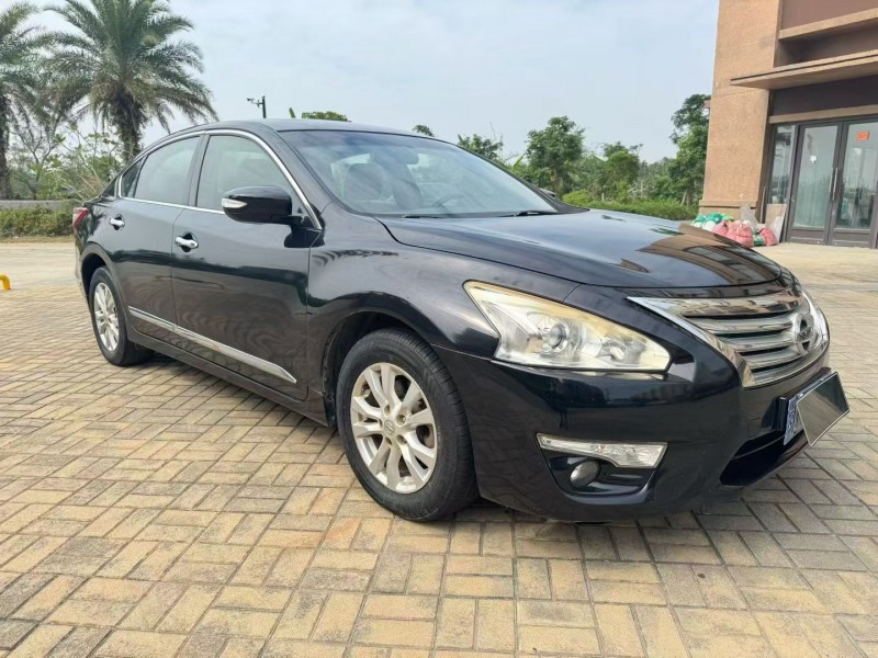 海口15年日產天籟2