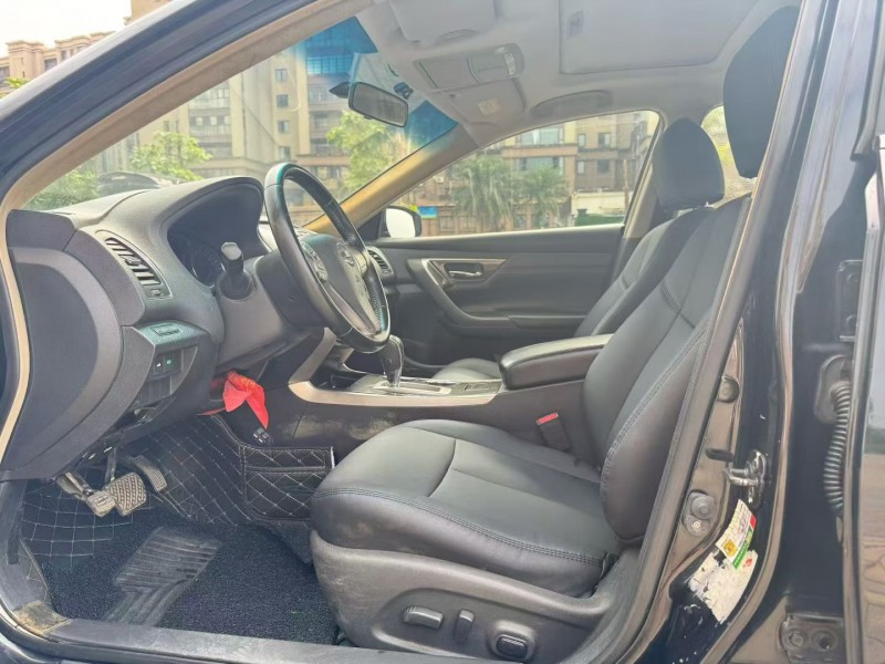 海口15年日產天籟5