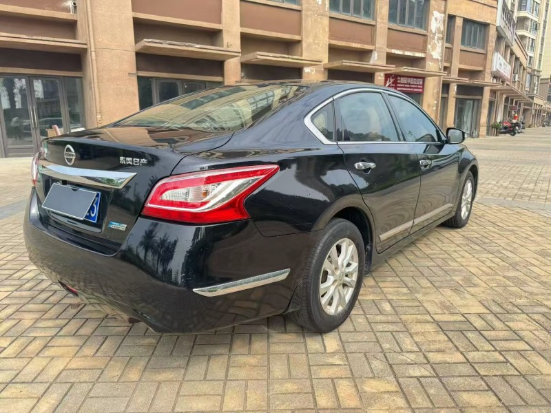 海口15年日產天籟7