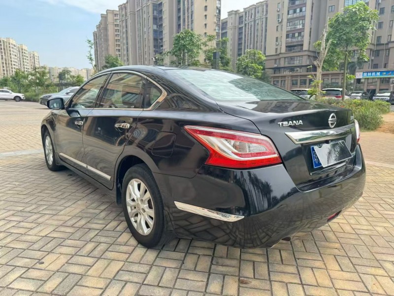 海口15年日產天籟8