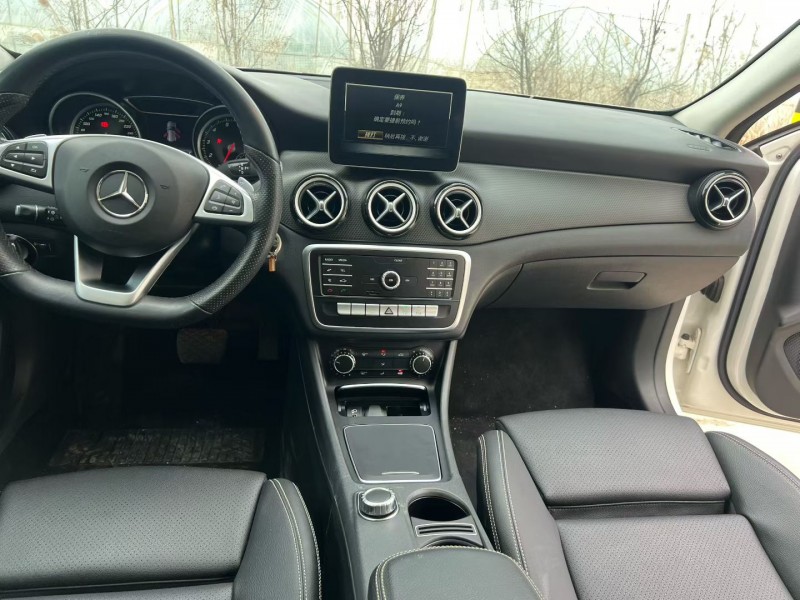 鹽城19年奔馳GLA7