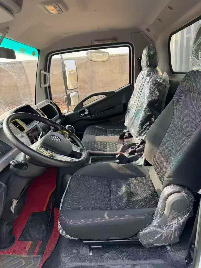 承德25年东风多利卡4