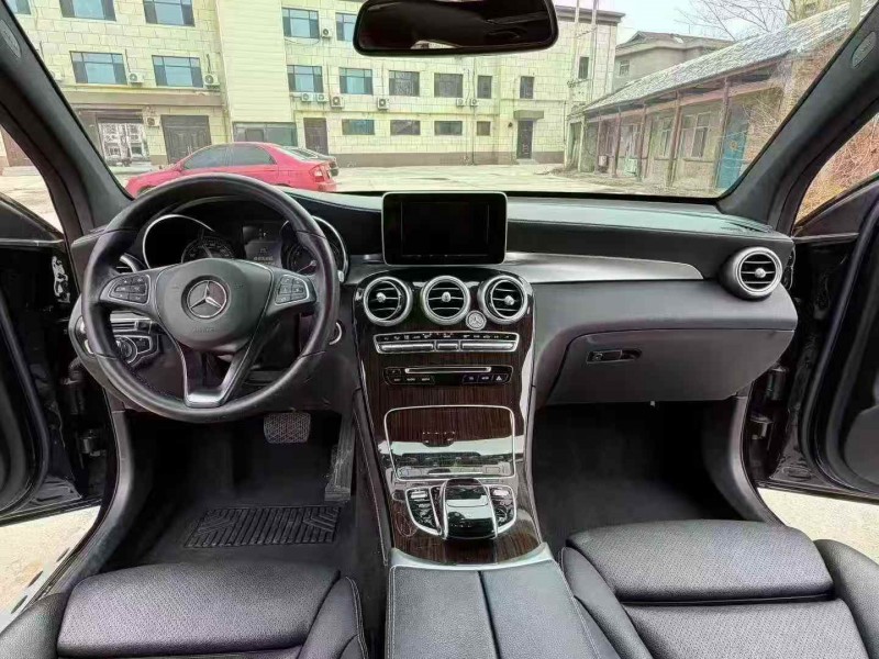 枣庄19年奔驰GLC6