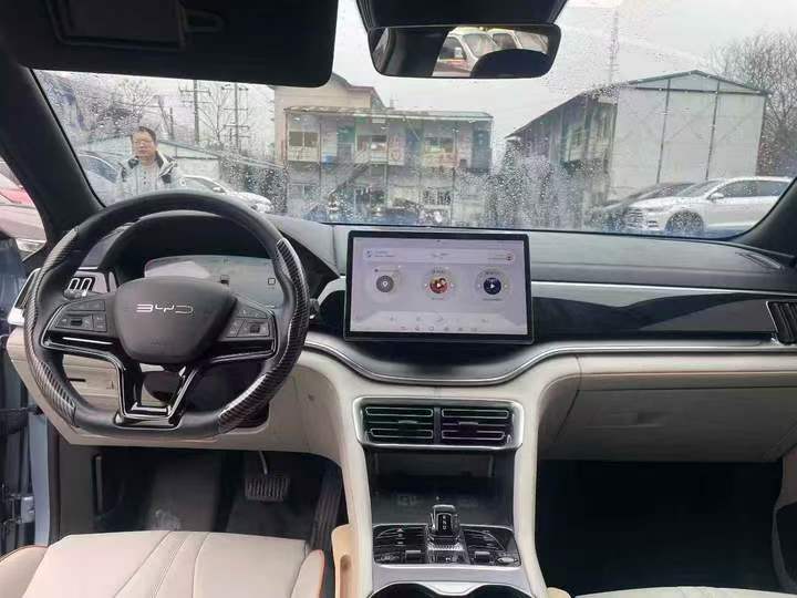 张家界24年比亚迪宋5