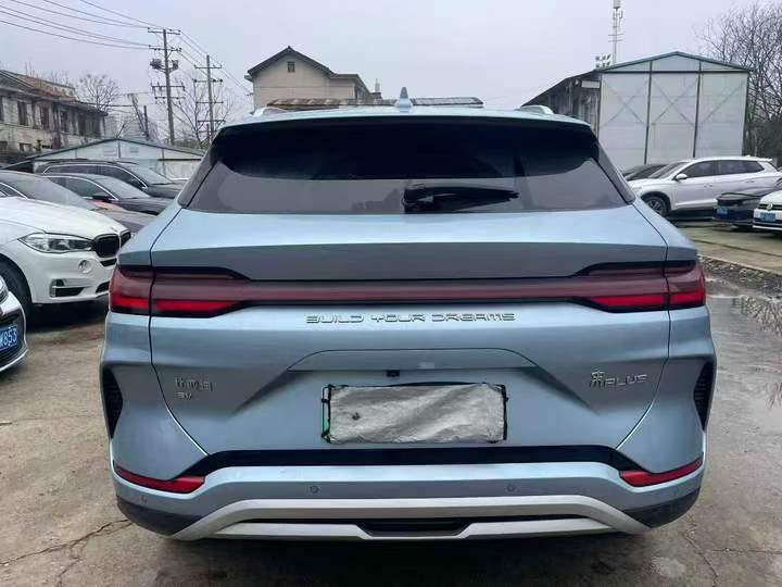 张家界24年比亚迪宋9