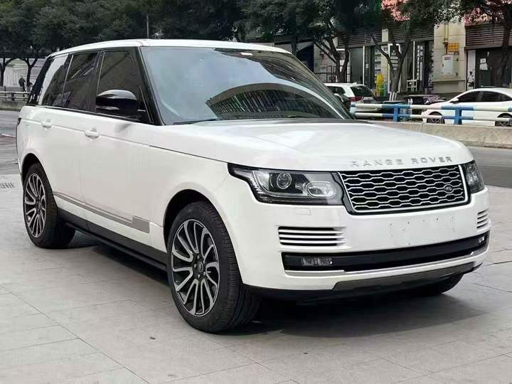 重庆17年路虎揽胜行政3