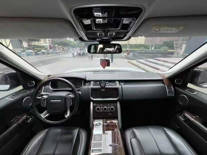 重庆17年路虎揽胜行政4