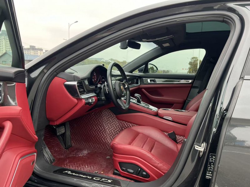 盐城22年保时捷帕拉梅拉4