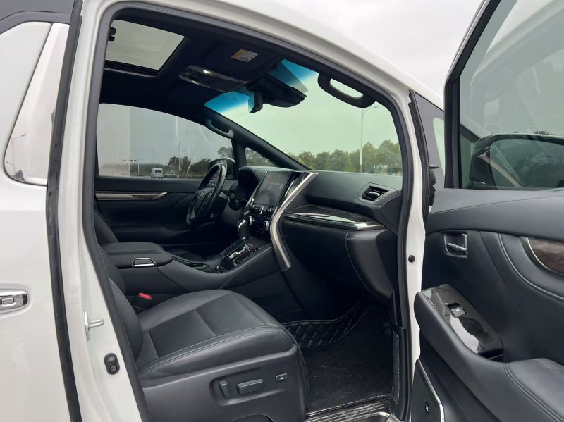 盐城20年丰田埃尔法8