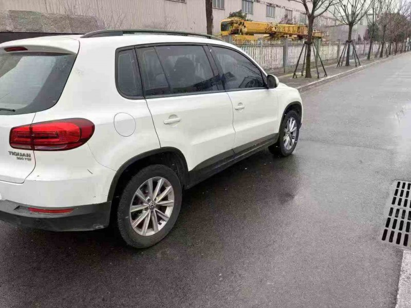 連云港17年大眾途觀7