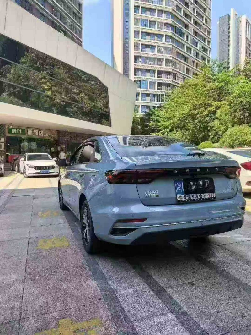 南平23年吉利帝豪7