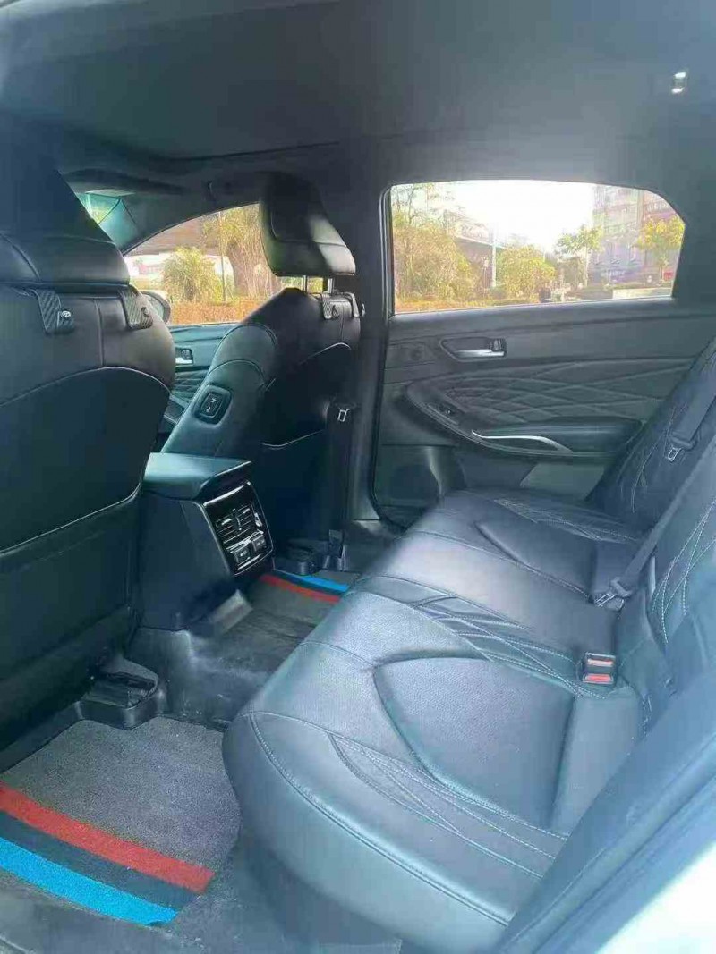 龙岩23年丰田亚洲龙5