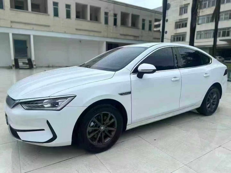 河源23年比亚迪秦2